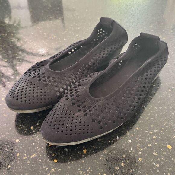 Arche ONAKHO Laser Cut Demi Wedge | Black - Picture 2 of 10